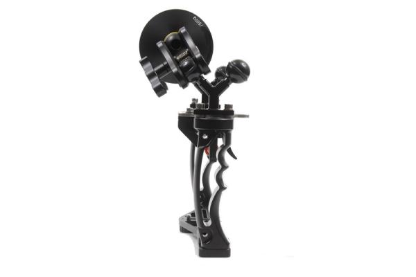 D&D T-Housing Schiene mit 2 Dual Ball Grip und Auslöser am Handgriff